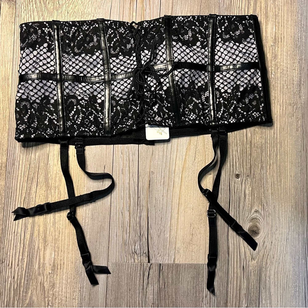 Victoria’s Secret lace waist corset